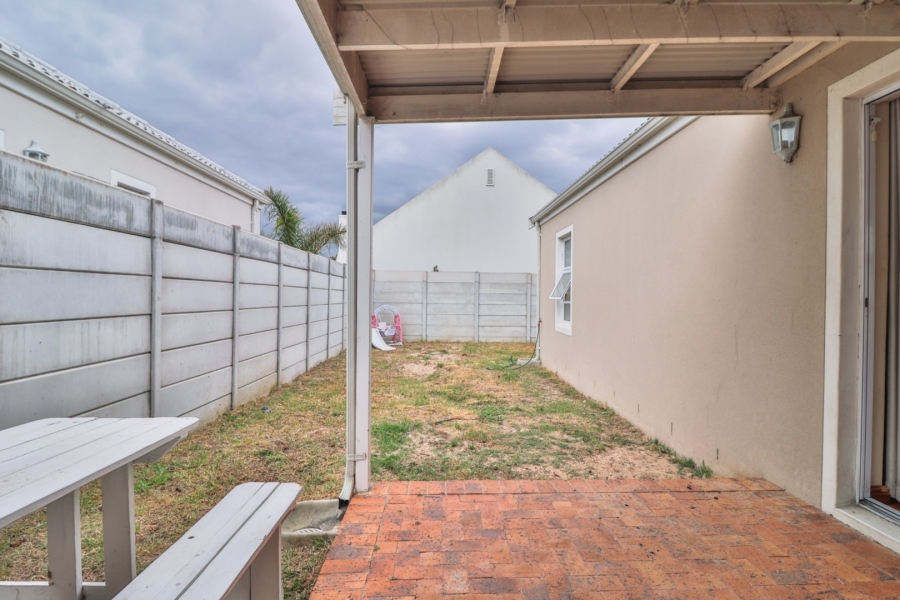 2 Bedroom Property for Sale in Sunningdale Western Cape